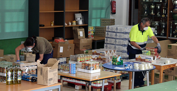 Tegueste reparte más de 100 lotes de comida entre las familias más vulnerables del municipio