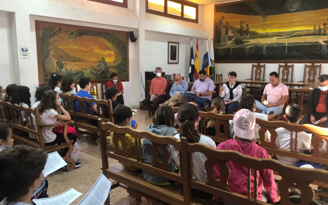 Escolares de Tegueste participan en el desarrollo de políticas ciudadanas eficientes
